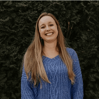 Portrait of Mandy Link, a professional stylist at Beautique Beauty Lounge, showcasing their expertise and style.