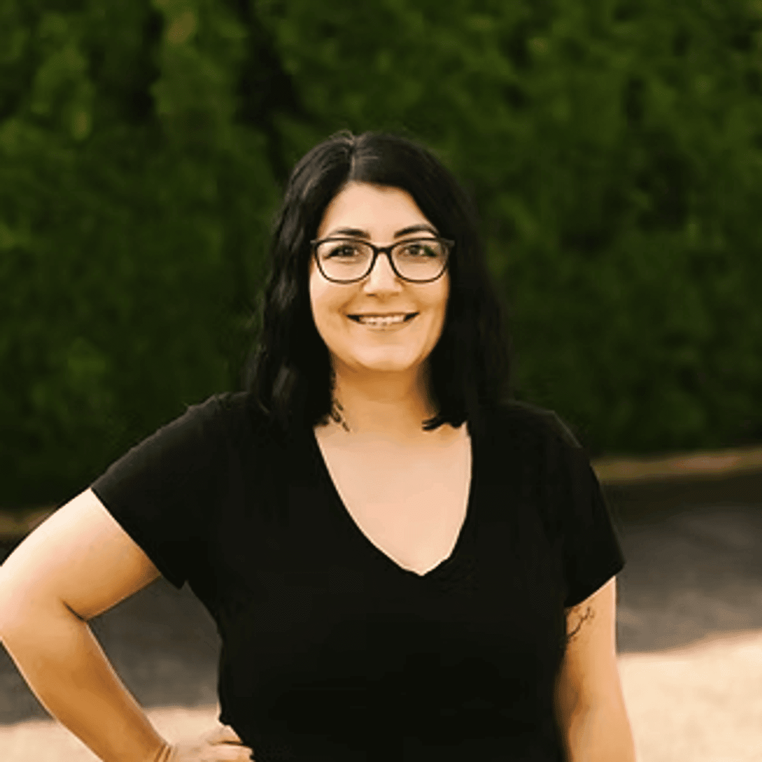 Portrait of Jessie Urano, a professional stylist at Beautique Beauty Lounge, showcasing their expertise and style.