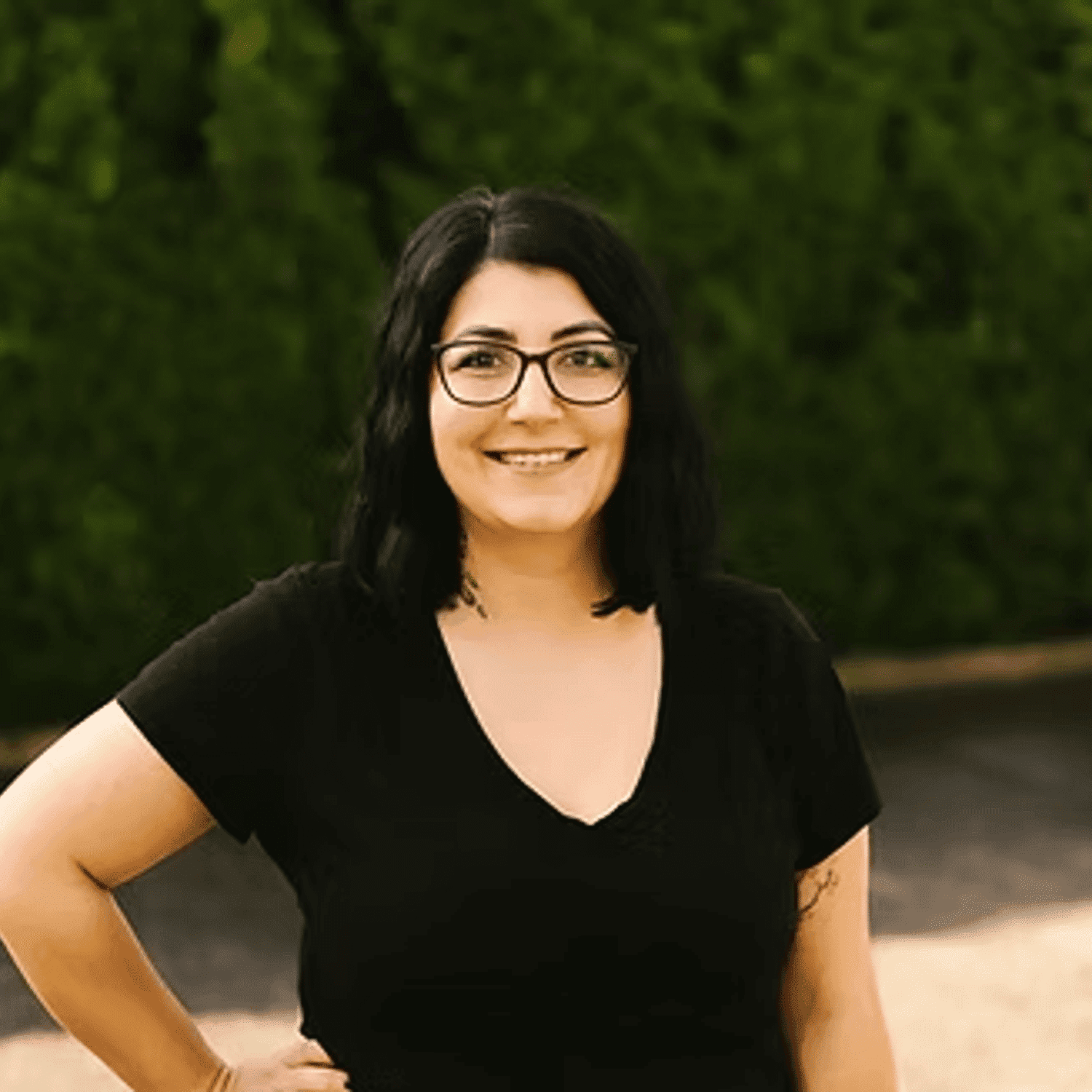 Portrait of Jessie Urano, a professional stylist at Beautique Beauty Lounge, showcasing their expertise and style.